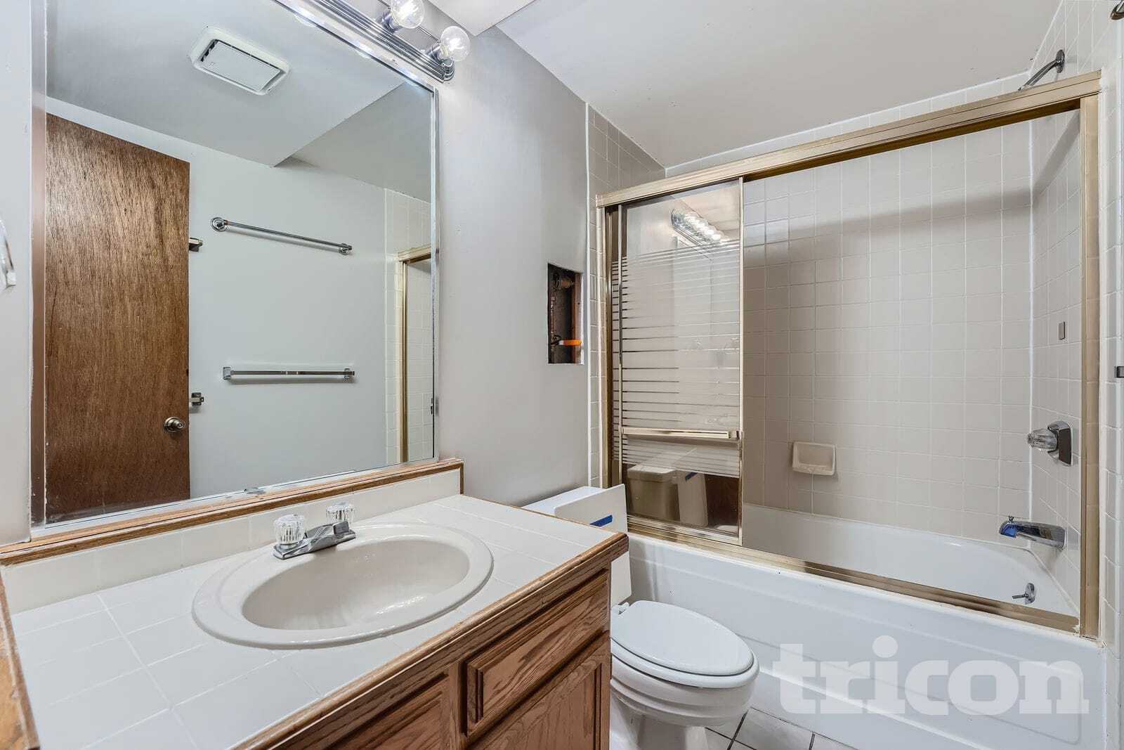 Building Photo - 3606 S Gibralter Cir