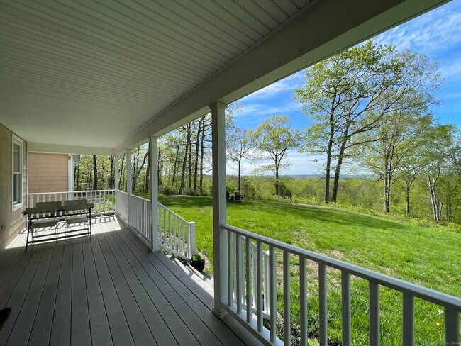 Building Photo - 170 Rabbit Hill Rd