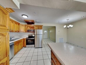 Building Photo - 3211 SW 64th Terrace