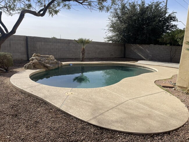 Building Photo - 24155 W Desert Bloom St