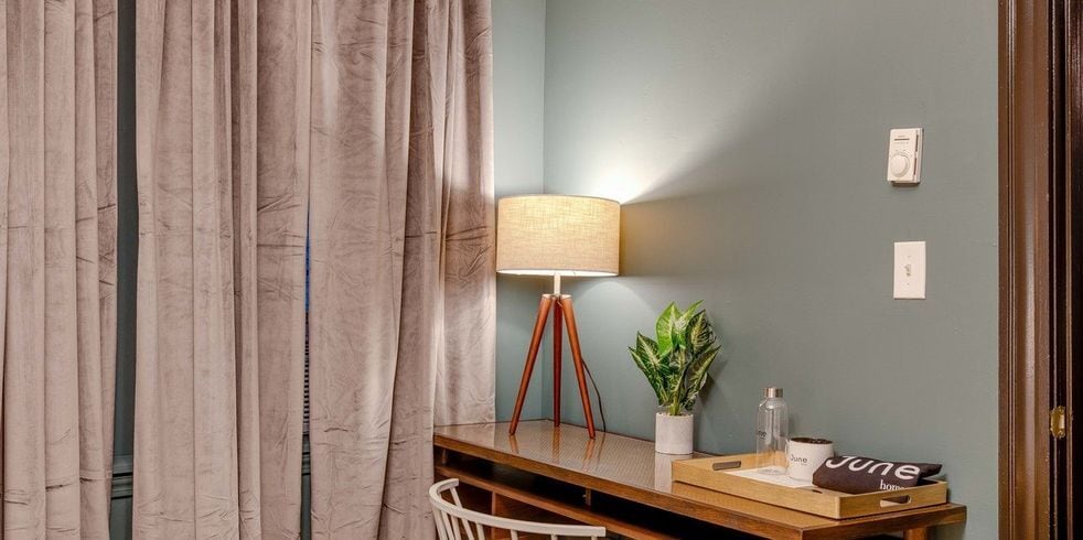 Building Photo - 61 Park Dr