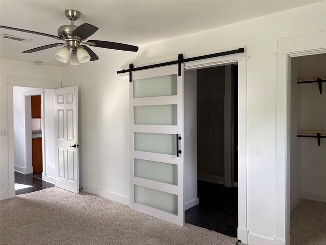 Building Photo - 9210 E Ave O