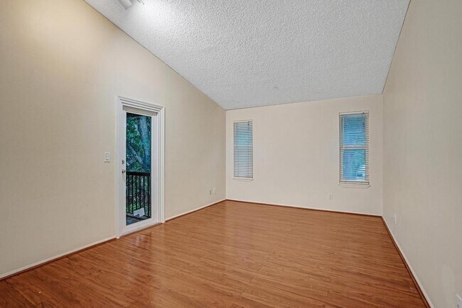 Building Photo - 2301 N Congress Ave