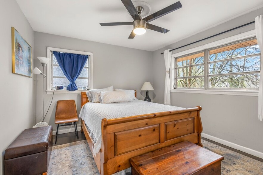 Building Photo - 2205 Plantation Dr