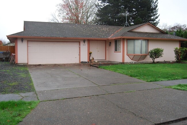 Building Photo - 3 Bedroom Home N side of Newberg