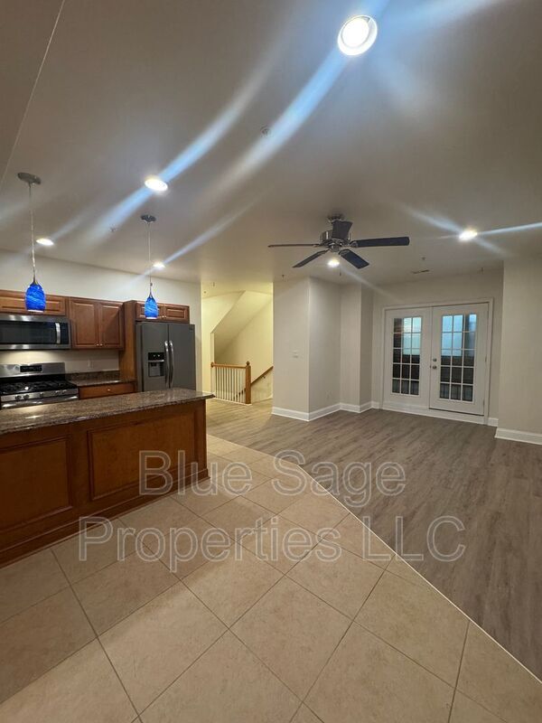 Building Photo - 432 E Baltimore Ave