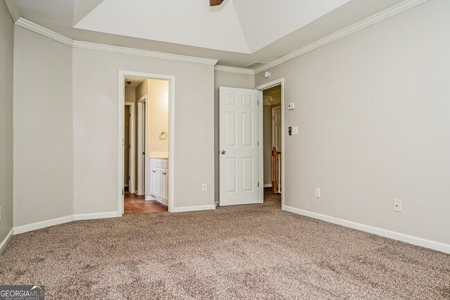 Building Photo - 129 Lantana Dr