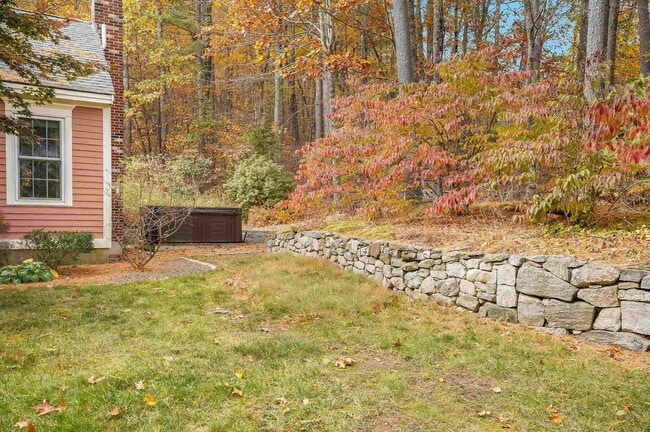 Building Photo - 13 Bear Hill Rd