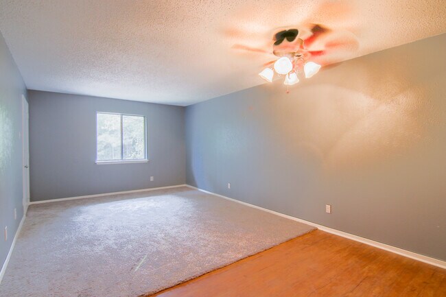 Building Photo - The Timbers