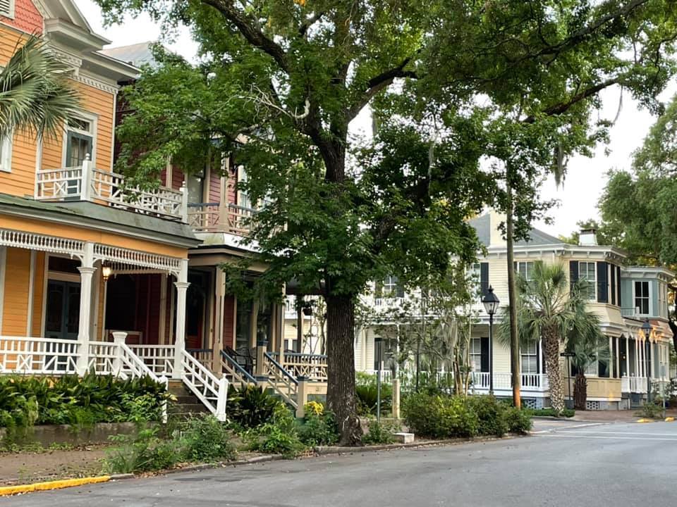 neighborhood - 541 E Jones Ln