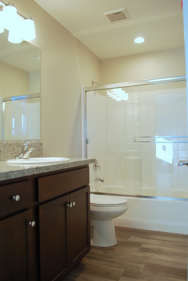 Building Photo - 640 Florida St