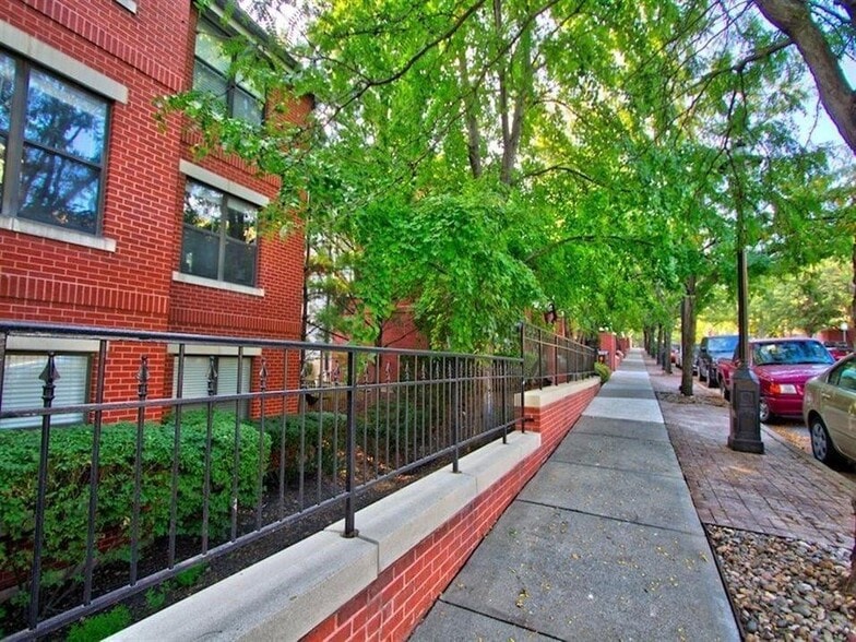 Building Photo - 935 Washington St