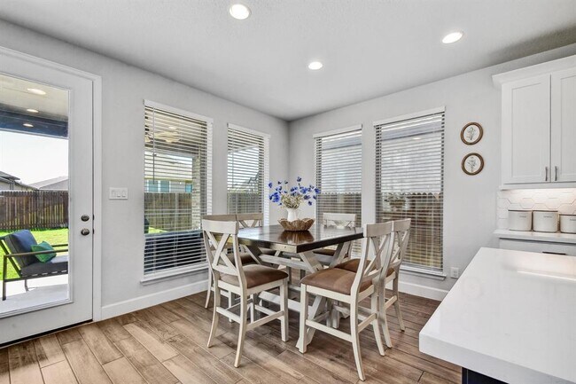 Building Photo - 3213 Little Willow