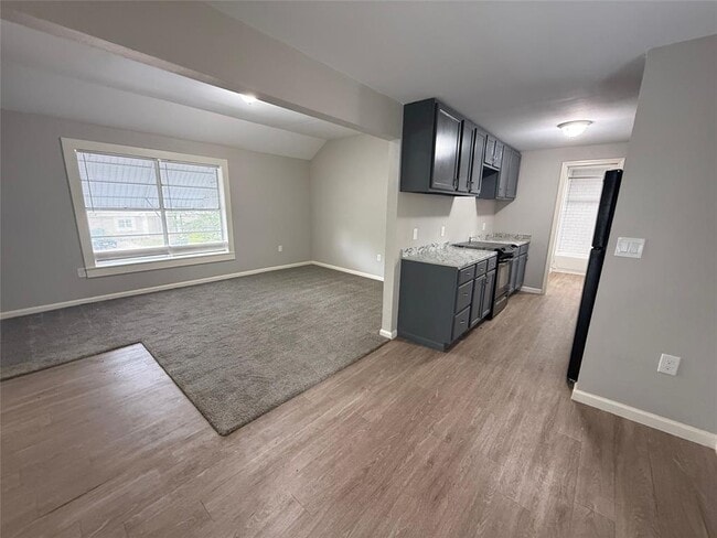 Building Photo - 130 Olive St