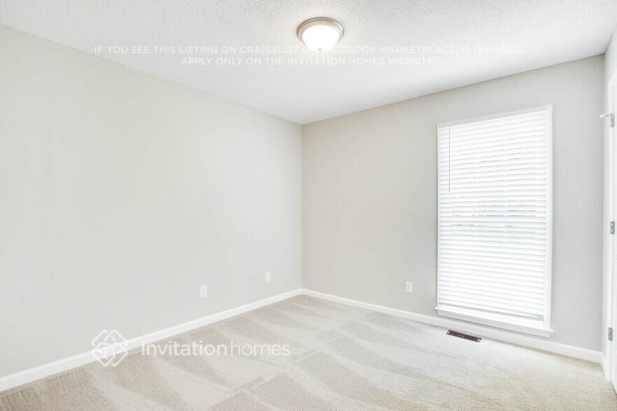 Building Photo - 24 Grapevine Dr