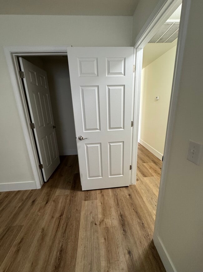 Building Photo - 1024 Michelle Ct