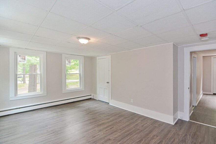 Building Photo - 97 Groton St