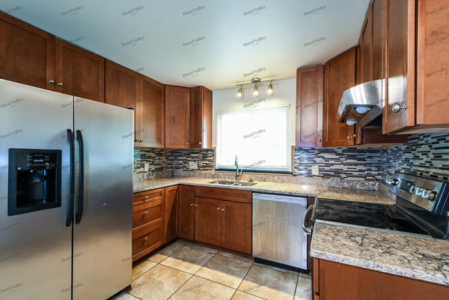 Building Photo - 1036 Treeline Ct