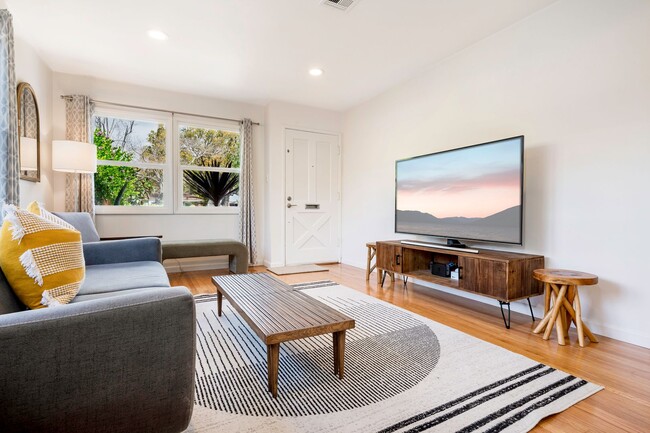 Building Photo - South of Conant 3 Bedroom, 1 Bath Home on over 5000 Square Feet, an entertainers dream!