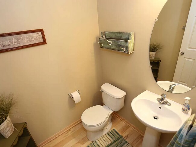 Building Photo - 9640 Independence Cir