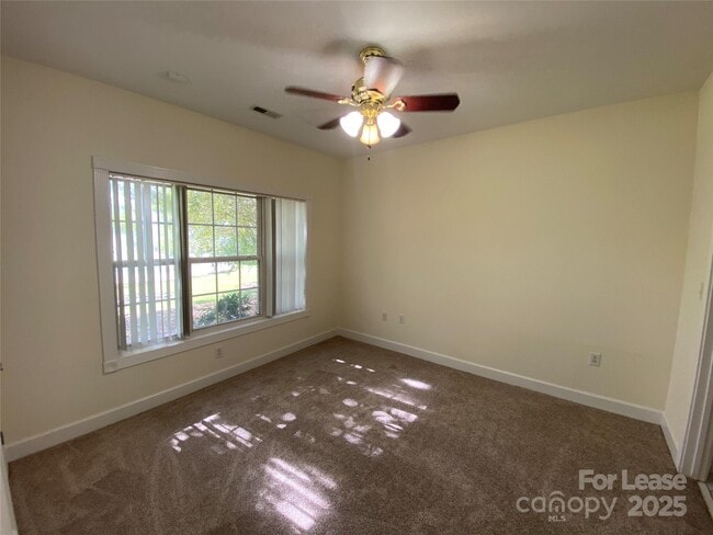 Building Photo - 8642 Coralbell Ln