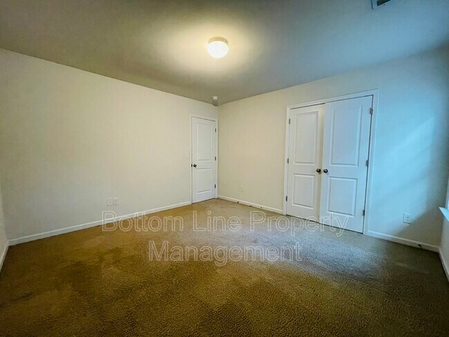 Building Photo - 5316 Park Brook Dr