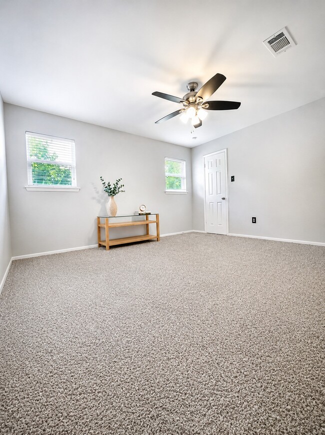 Building Photo - 14011 Wickersham Ln
