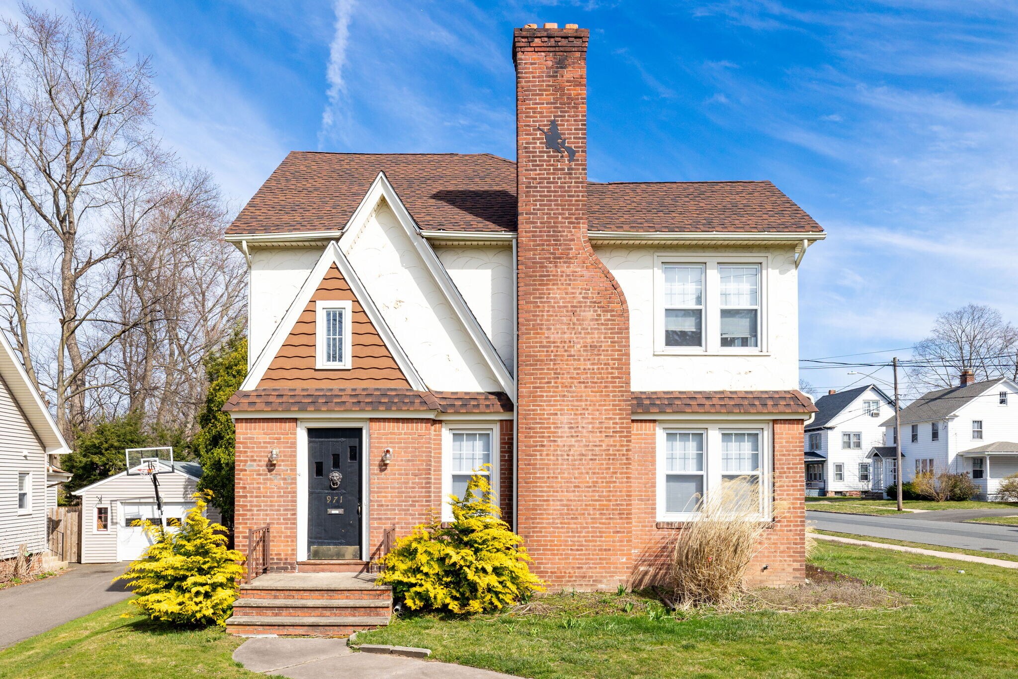 Building Photo - 971 Enfield St