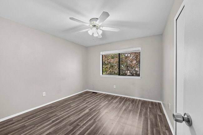 Building Photo - 5353 Wright Way S
