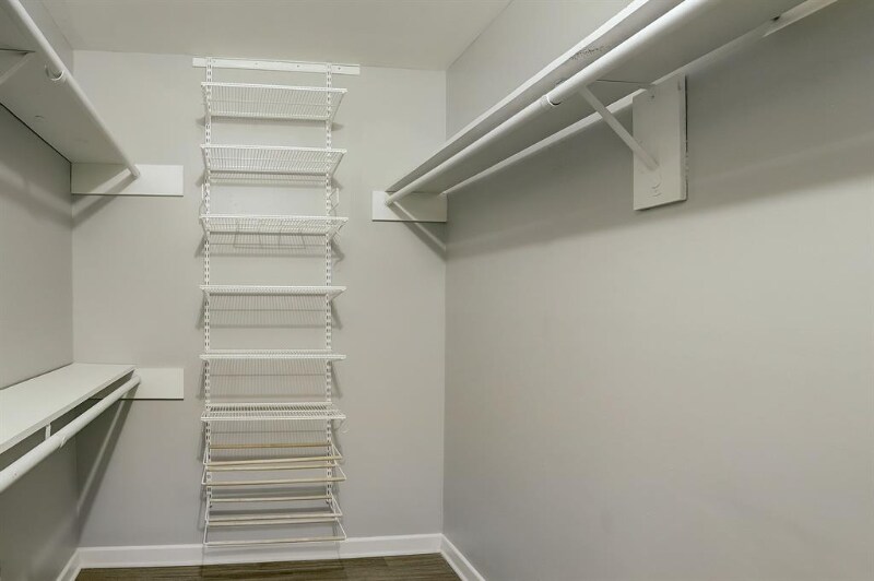 Building Photo - 45 Artesia