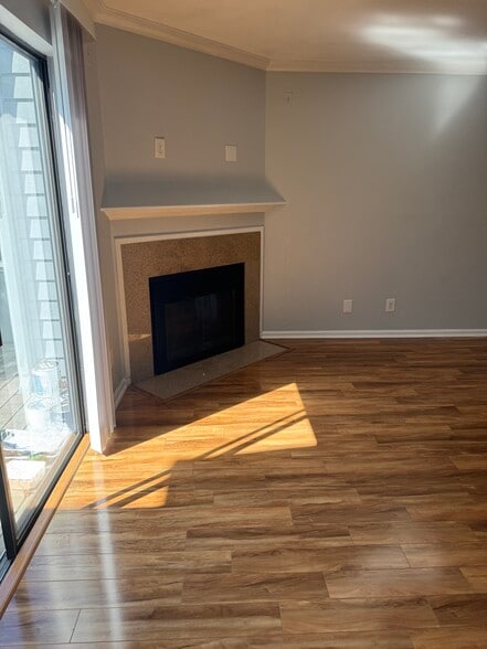 Building Photo - 41 Grandview Street