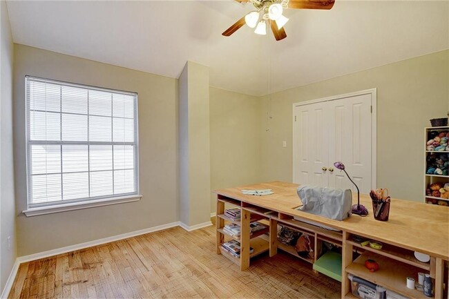 Building Photo - 8101 Longdraw Dr