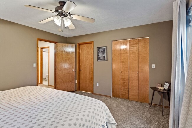 Building Photo - Beautifully done 3 bed 3 bath home in Greenacres/liberty lake area