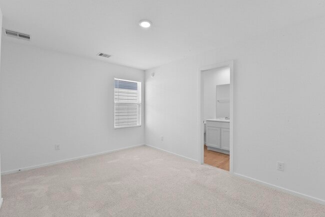 Building Photo - 21455 Carosella Dr