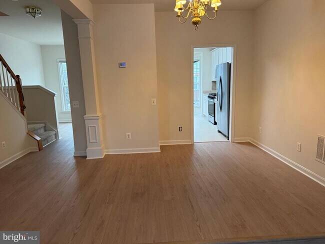 Building Photo - 43798 Virginia Manor Terrace