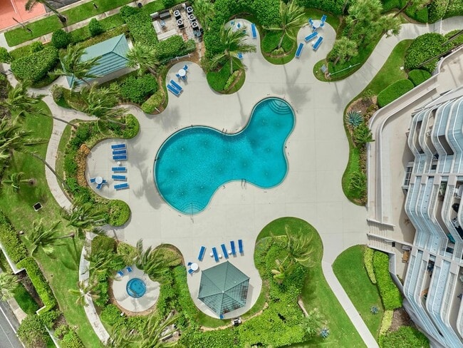 Building Photo - 5051 N Hwy A1A