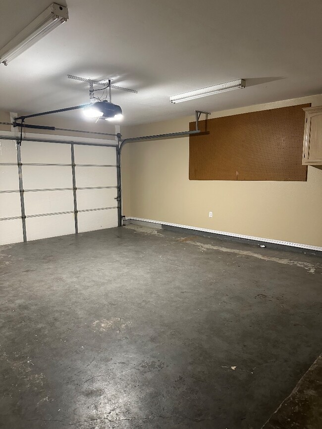 Building Photo - 4007 Zuley St