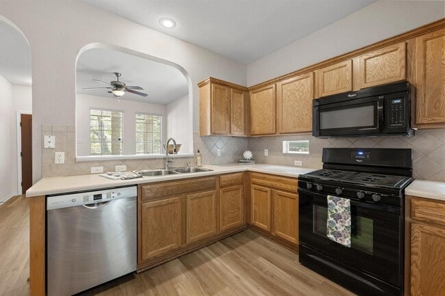 Building Photo - 2113 Campfield Pkwy