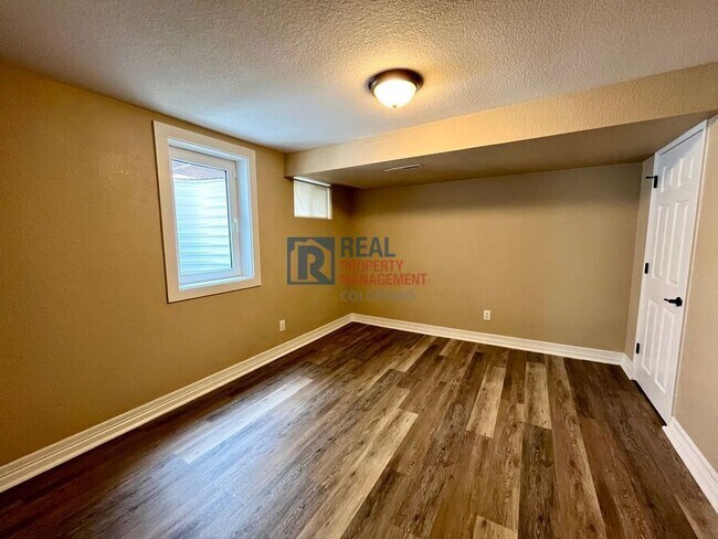 Building Photo - 4316 Ridgeglen Rd