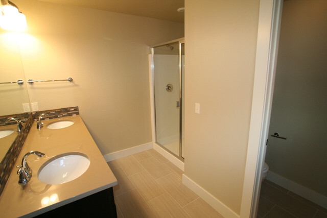 Building Photo - Leeward Court