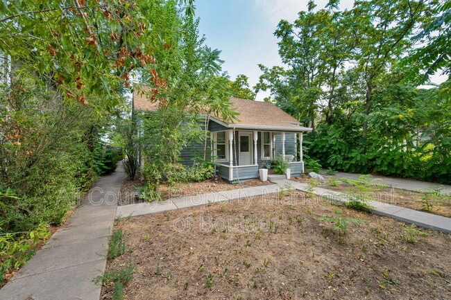 Building Photo - 2211 Spruce St