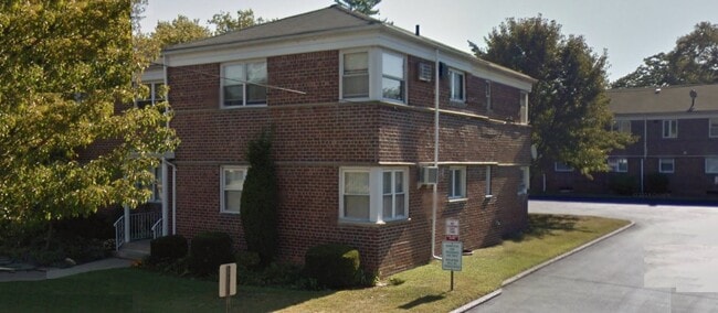 Exterior - Side View - 19638 Pompeii Ave