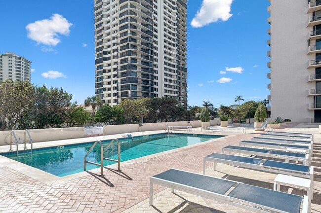 Building Photo - 4200 N Ocean Dr