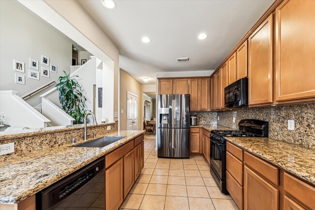 Building Photo - 831 Glen Abbey Dr