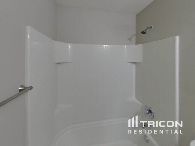 Building Photo - 1617 Village Park Trail