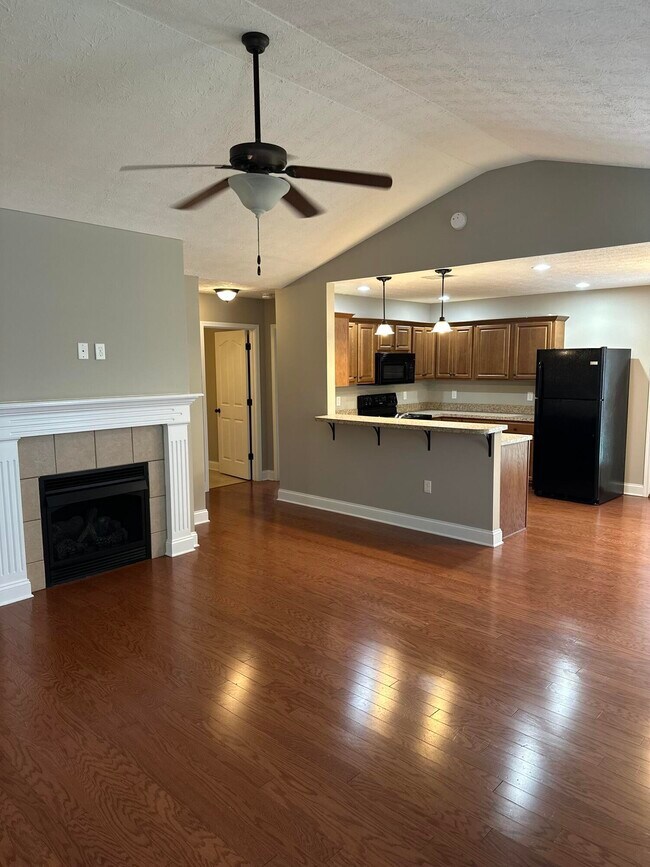 Building Photo - 126 High Point Dr
