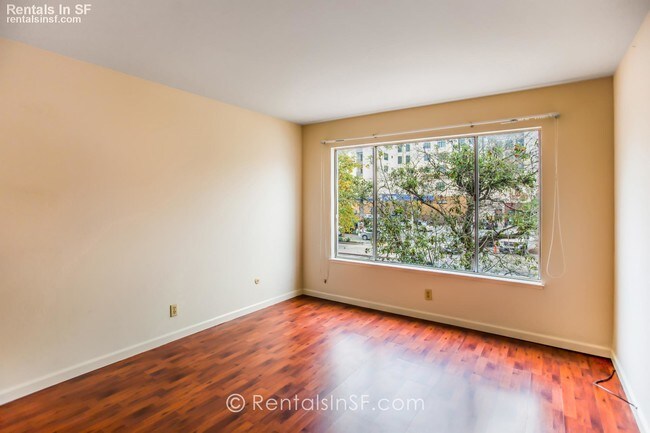 Building Photo - Spacious 2bd/1ba in Inner Richmond!