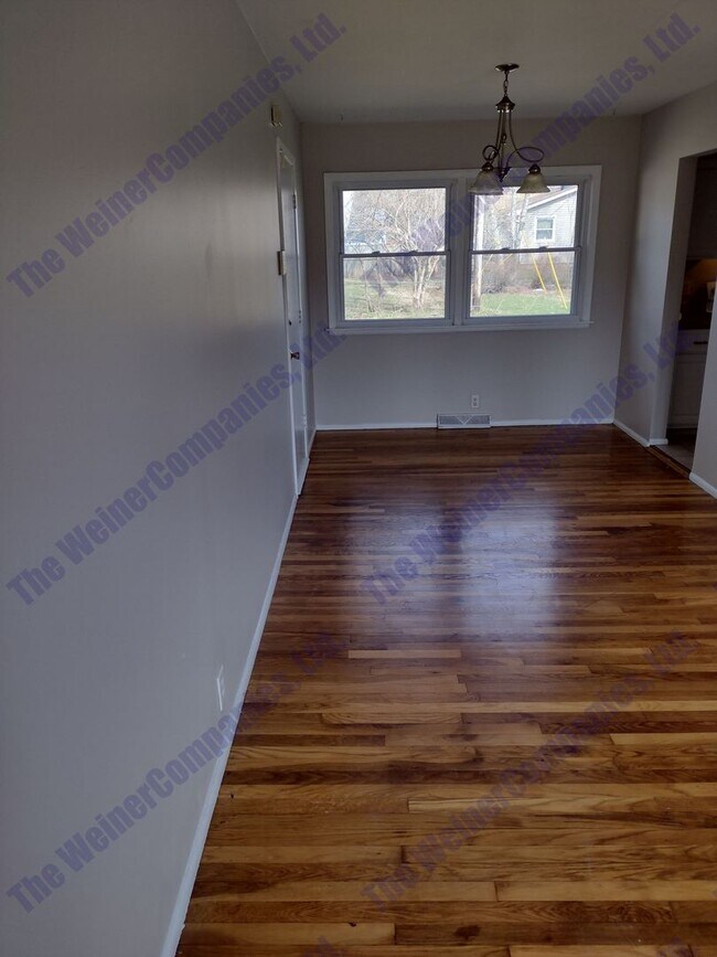Building Photo - 1804 Rebecca Dr