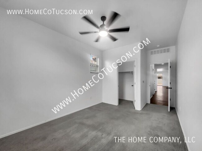 Building Photo - 6876 S Benedetti Ct