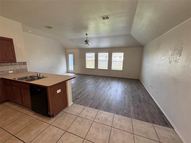 Building Photo - 2110 Fresia Ln